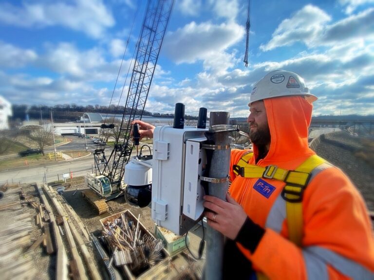 P-Tn webcam installer secures remote camera on bridge project in Kansas City Kansas